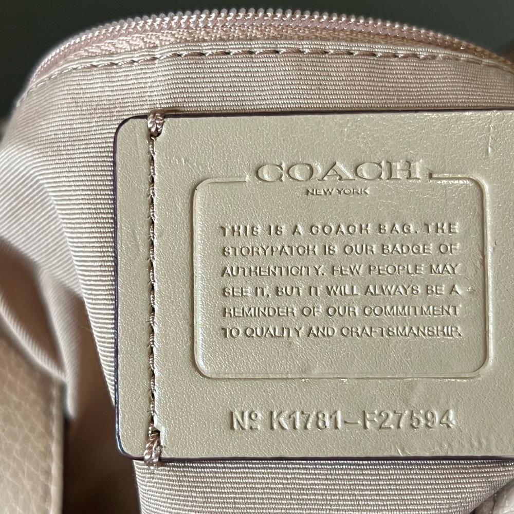 Coach Tan and Gold Shoulder Bag with Signature Design - Picture 11 of 16